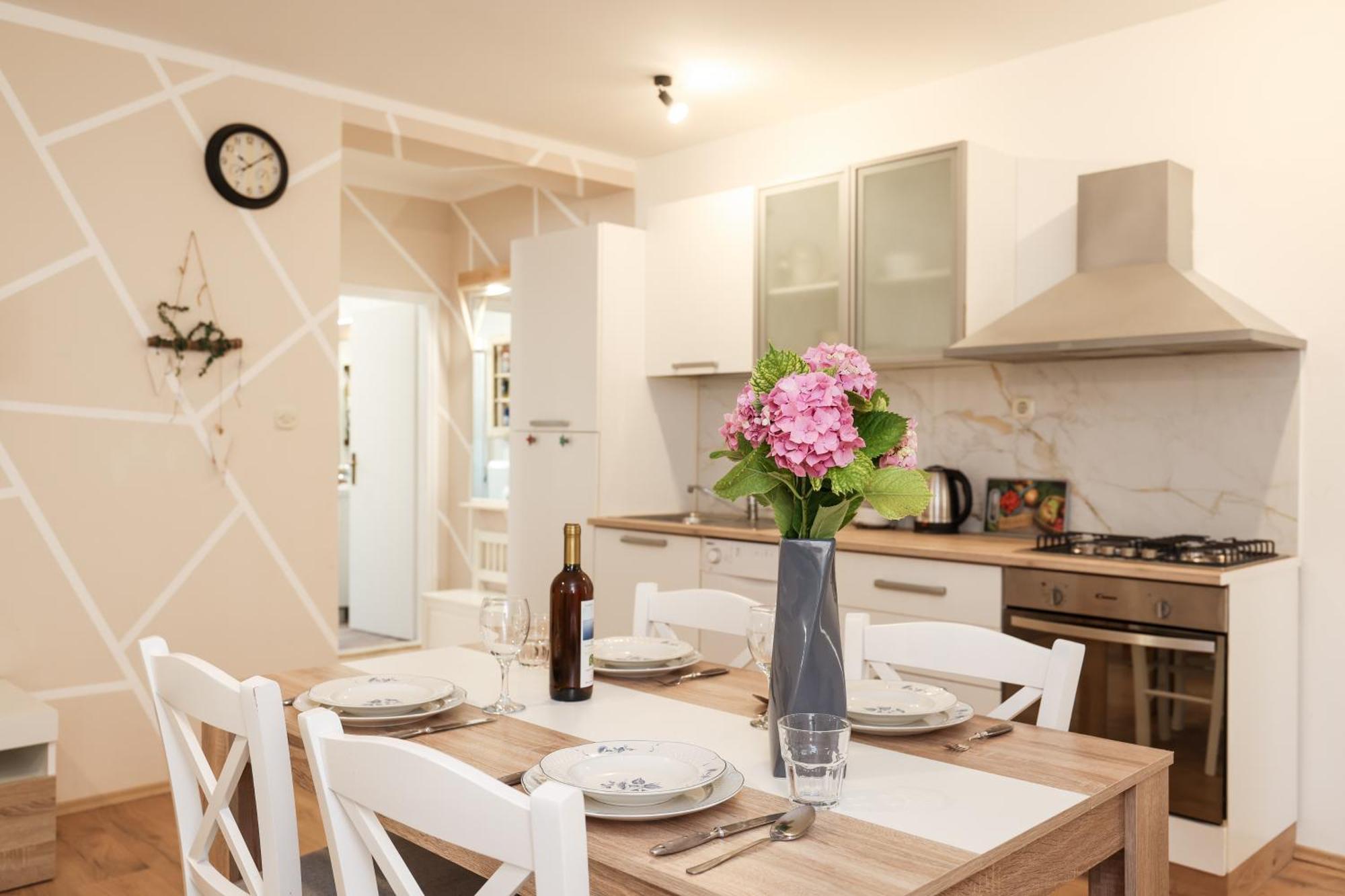 Teo Apartment *